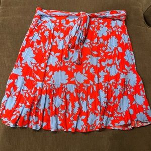 GibsonLook flouncy skirt with pockets